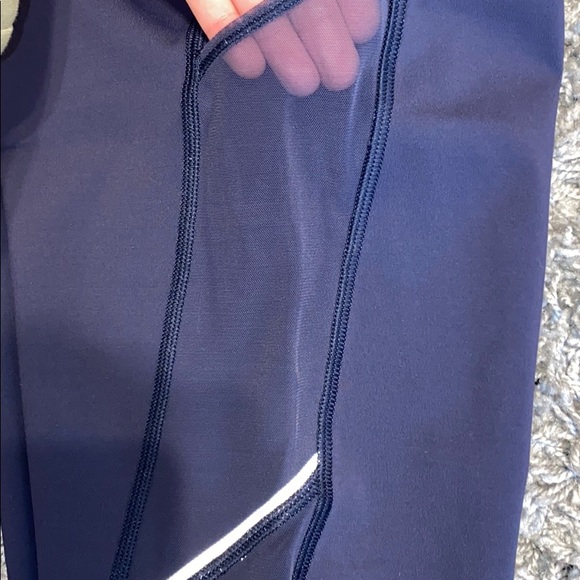 Navy Lululemon Legging with Mesh Detail - Picture 4 of 8